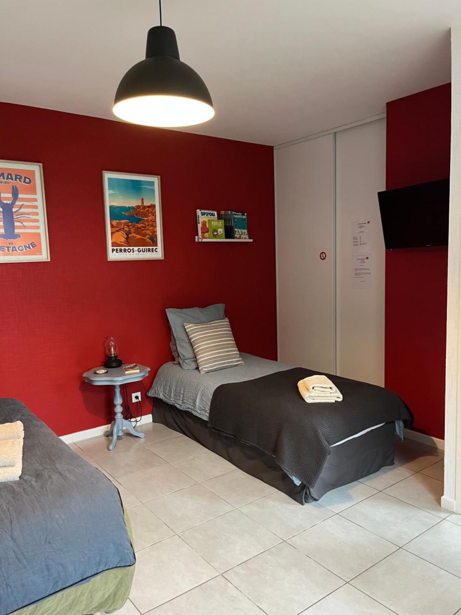 Bed and Breakfast L'Atelier De Mezareun Ushant Esterno foto