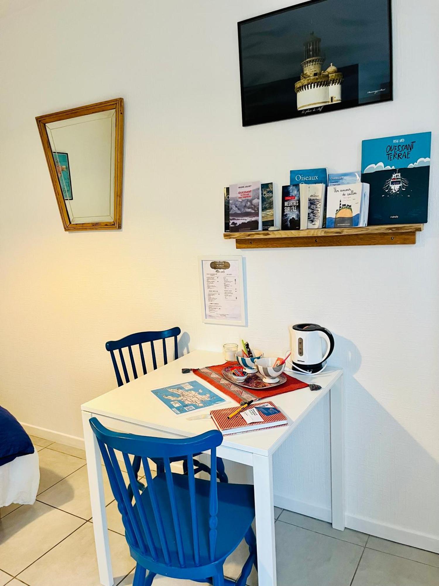 Bed and Breakfast L'Atelier De Mezareun Ushant Esterno foto